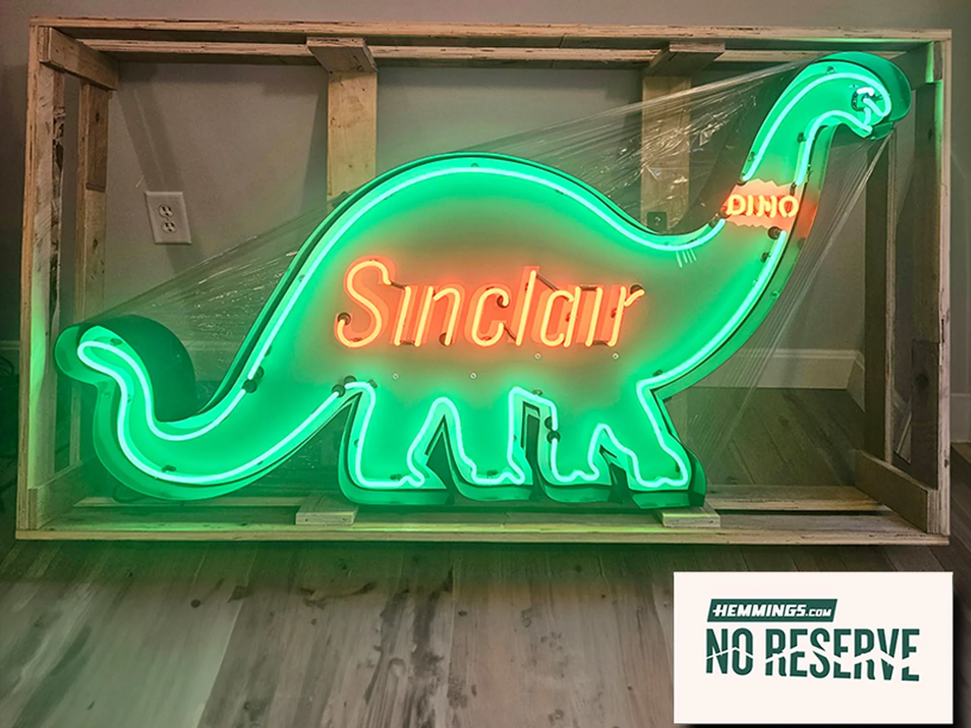 Sold - No-Reserve Sinclair Dinosaur Neon Sign | Hemmings