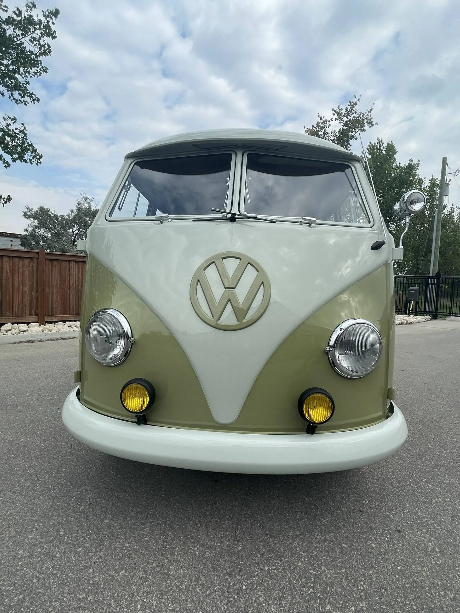 1960 Volkswagen Double Door Sunroof Bus – Concours-Level | Hemmings