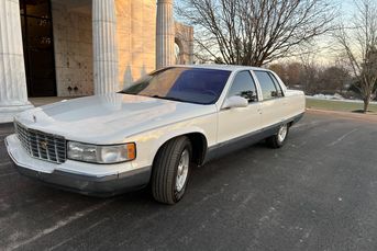 1995 Cadillac Fleetwood--Extremely Rare OEM V4P Tow Package