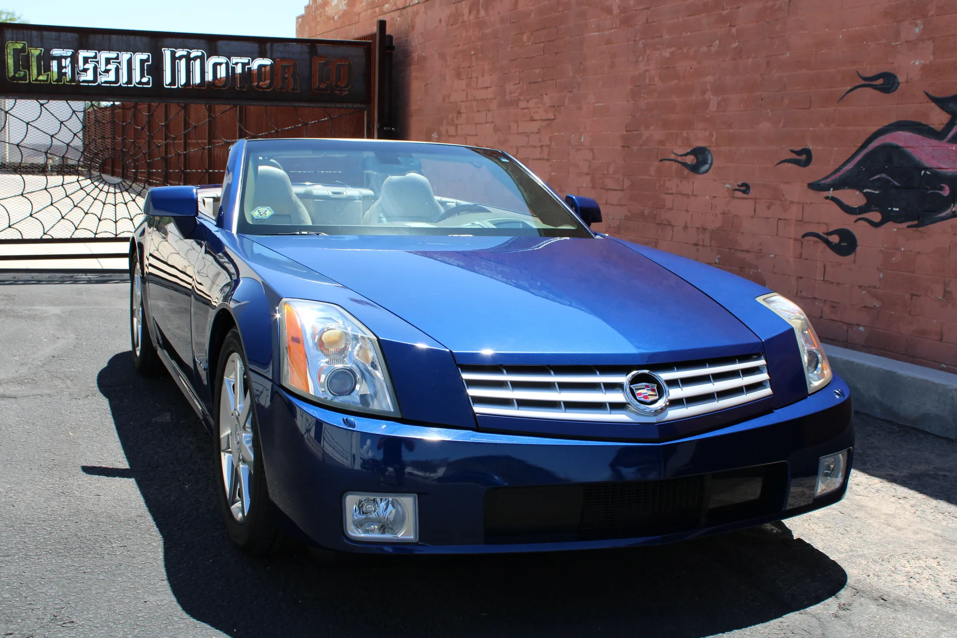キャデラック　BLUEMOON Xenon Blue 2005 Cadillac XLR Folding Hard-Top Convertible With