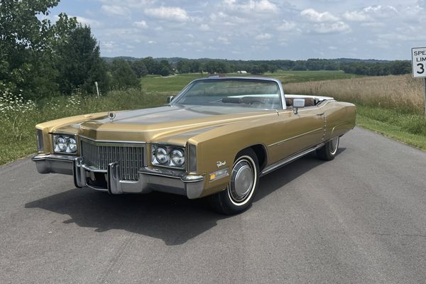 1972 Cadillac Eldorado Convertible w/500 cubic inch (8.2L) V8 engine