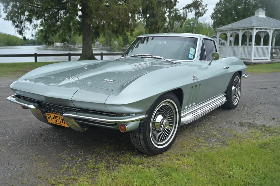 1966 Chevrolet Corvette 427/390 - L36