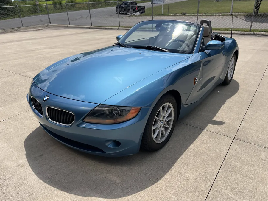 2004 BMW Z4 2.5i