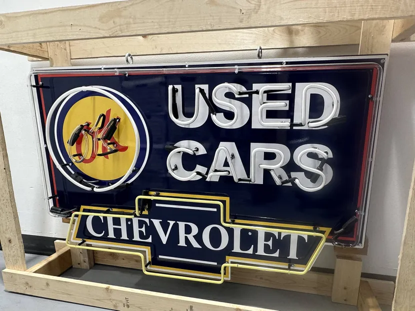 MTH Chevrolet USED CARS アクリル 特大 看板 Chevrolet OK Used Cars Neon Sign | Hemmings