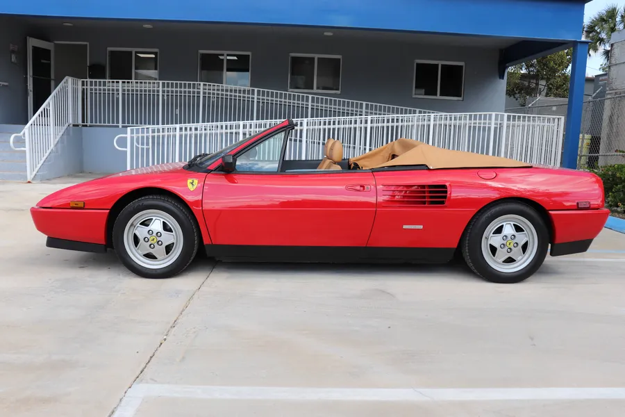 1989 Ferrari Mondial t