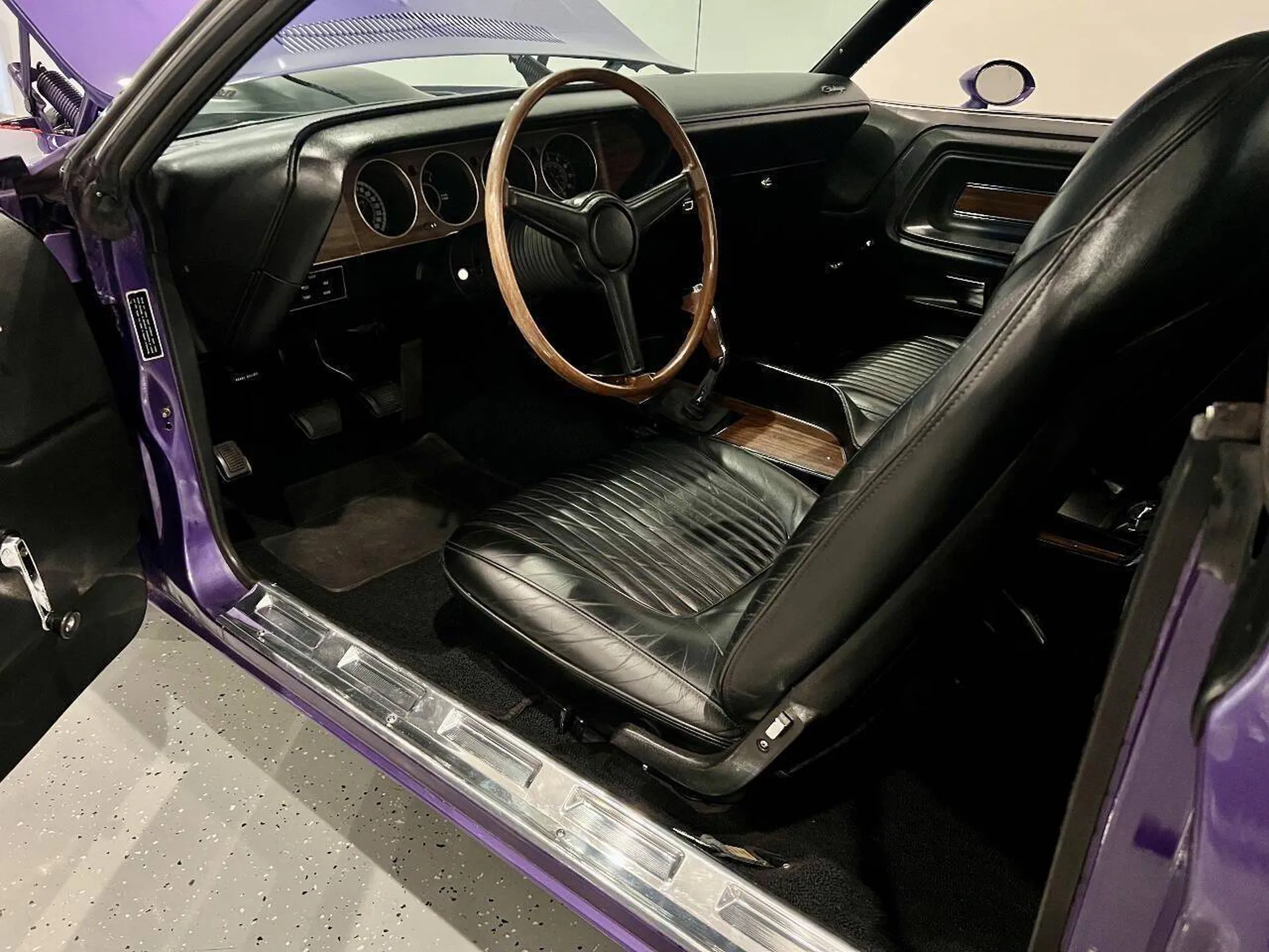 Plum Crazy 1970 Dodge Challenger R/T 426 Hemi 4 Speed Track Pack