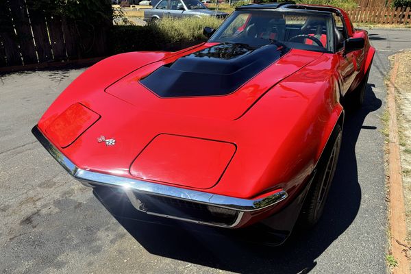 Customized 1972 Chevrolet Corvette With a 454 V8