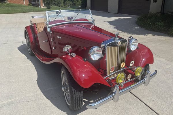 Restored 1952 MG TD Mk II Convertible From a 44-Year Owner