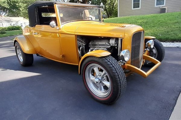 1932 Ford Cabriolet Street Rod With a 302 V8
