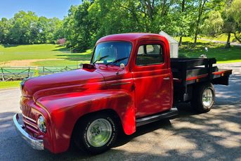 1952 International L110 Flatbed Street Rod With a Chevy 355 V8