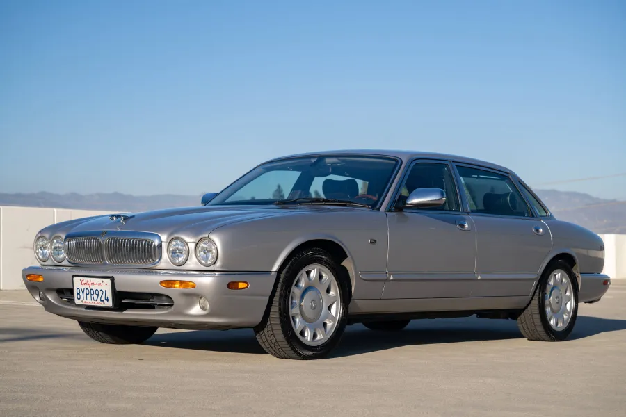 2003 Jaguar XJ Super V8