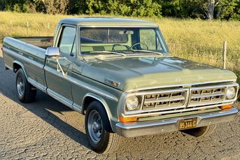 1971 Ford F-250 Sport Custom, Style Side