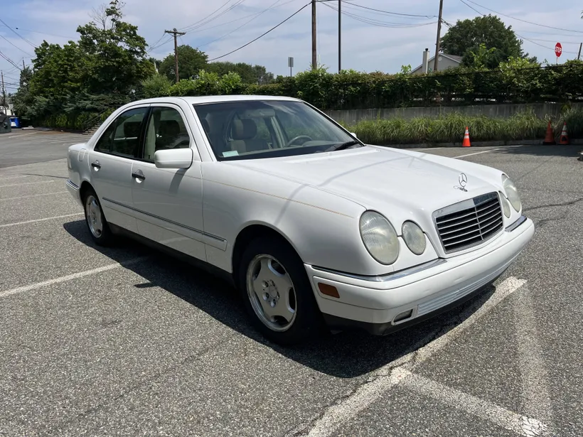 WDBJF70H1XA910907