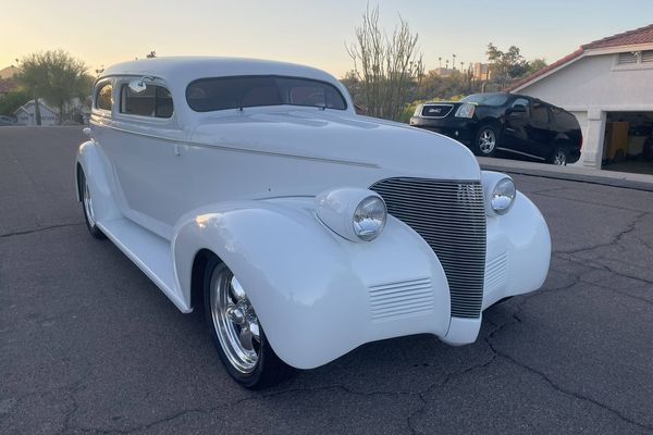 1939 Chevrolet Master Town Sedan Street Rod With a 350 V8