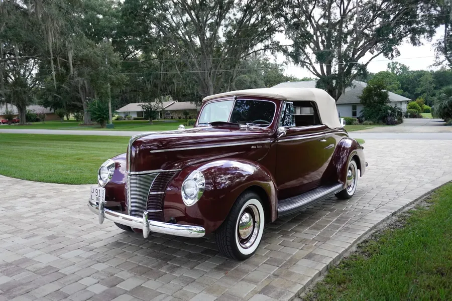 1940 Ford Deluxe