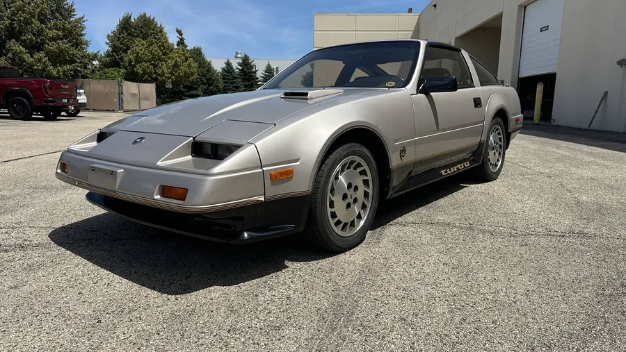 日本調査業年鑑 1983年版 1983 Nissan 300ZX Turbo 50th Anniversary Edition – 5-Speed, 25K