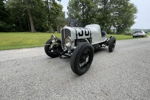 1930 Oakland All ModelsRace Car 27920308 White Black leather 303-cu.in. L-head V8