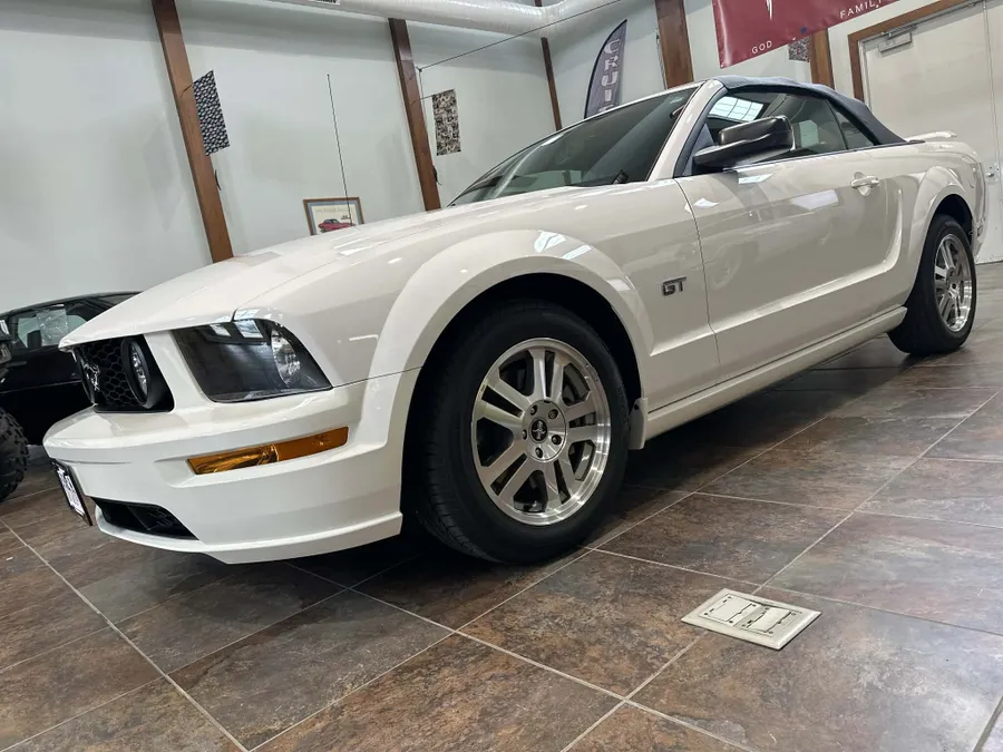 2006 Ford Mustang GT Convertible