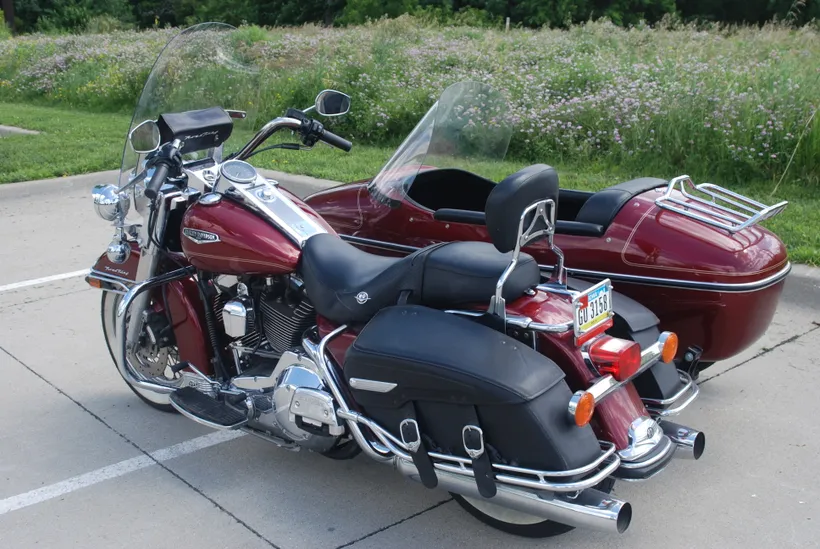 2005 Harley-Davidson FLHRCI Road King Classic With Sidecar