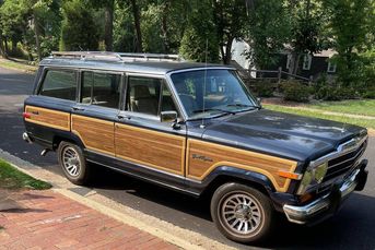 1991 Jeep Grand Wagoneer SUV* meticulously cared for & used as a White House car