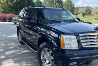 2004 Cadillac Escalade 5-door SUV * excellent condition with only 67,000 miles