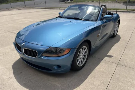 BMW Z4 del 2003: L'alternativa Accessibile alla Iconica Z8 in Asta!