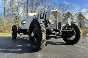 1930 Oakland All ModelsRace Car 27920308 White Black leather 303-cu.in. L-head V8
