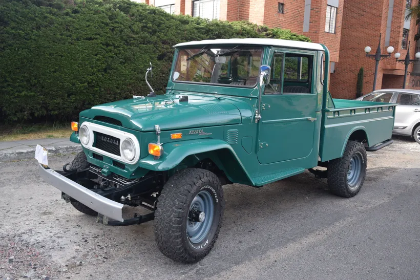 FJ4588245