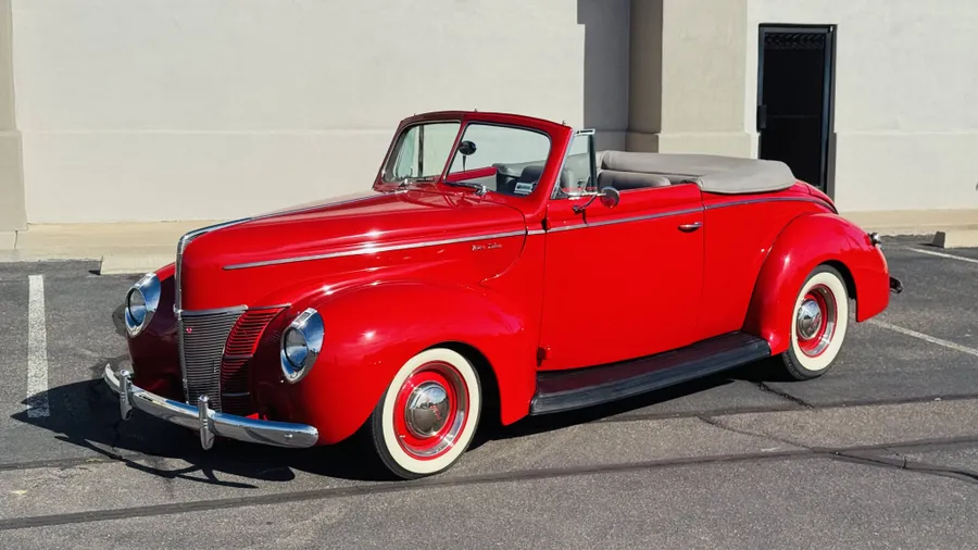1940 Ford Deluxe