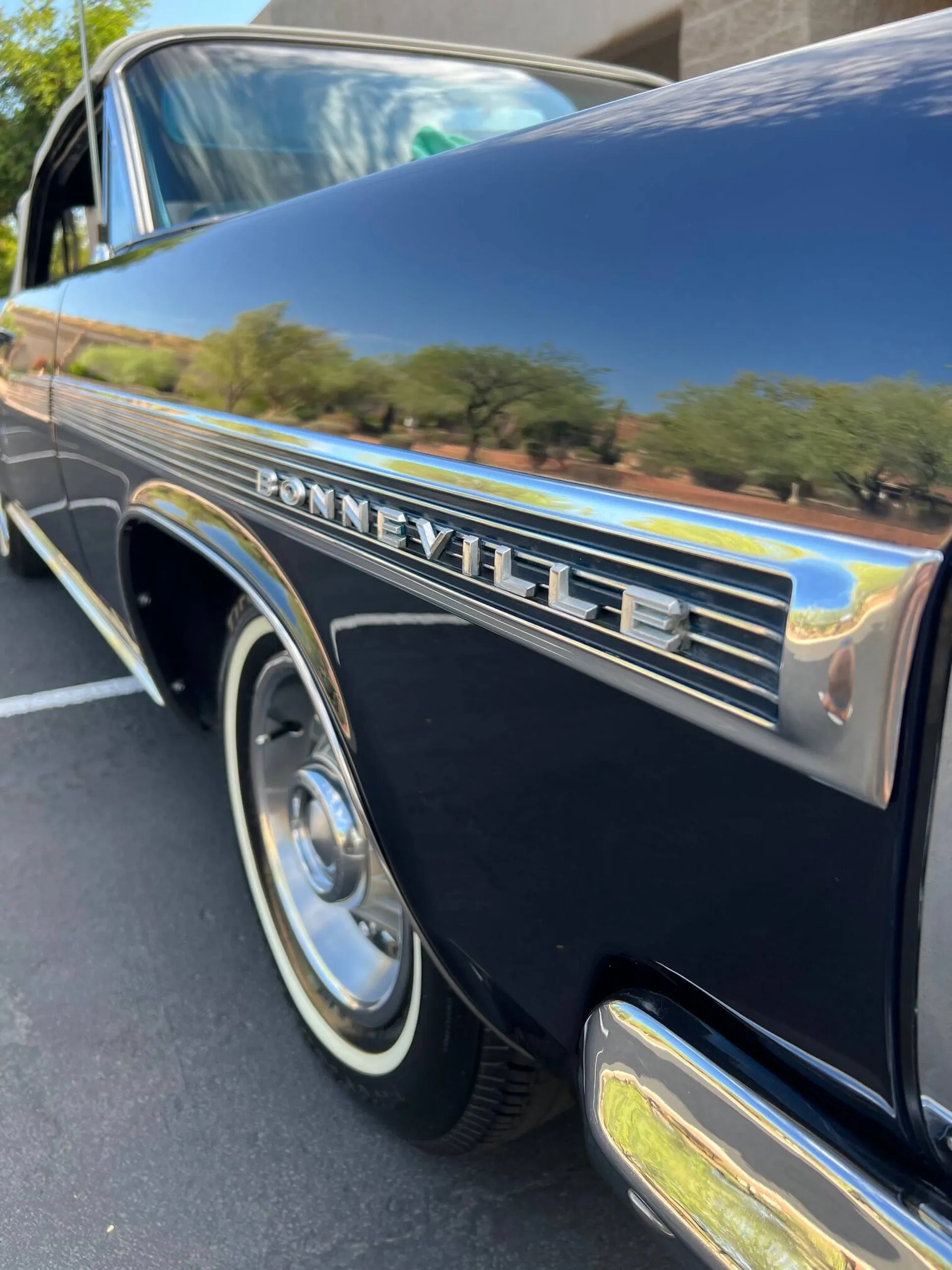 1963 Pontiac Bonneville Convertible with 389 V8 & Factory A/C