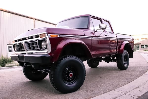 Custom Dentside: 1977 Ford F250 SuperCab 4x4 Pickup With Off-Road Mods