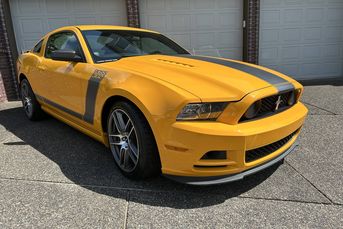 2013 Boss 302 Laguna Seca Mustang w/only 896 miles!