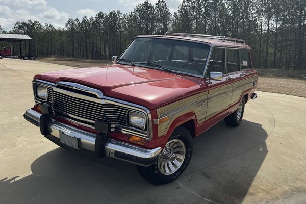 Luxury and Capability: 1984 Jeep Grand Wagoneer 4x4