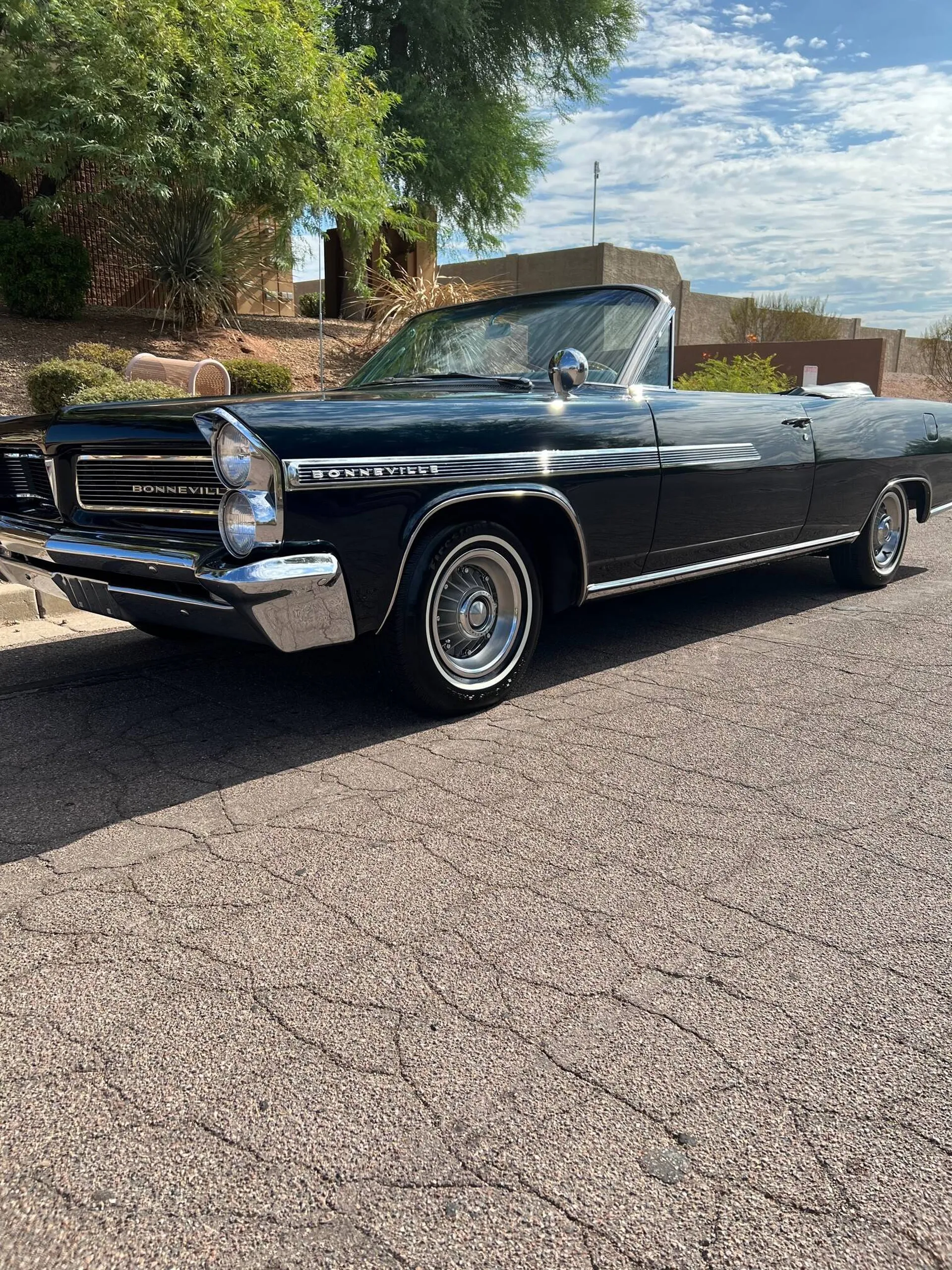 1963 Pontiac Bonneville Convertible with 389 V8 & Factory A/C