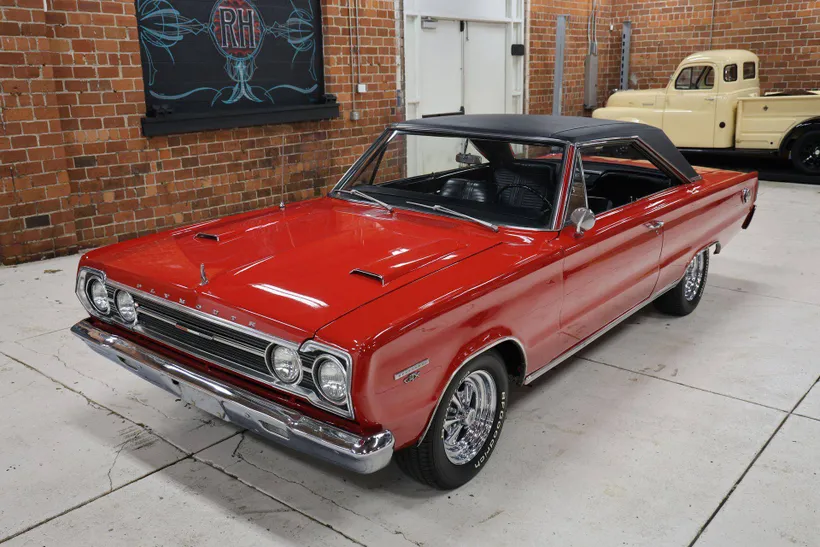 【認定中古車セール】V8 FUZZ PLYMOUTH GTX 1967 Plymouth GTX Powered by a 440 Super Commando V8 - Hemmings.com