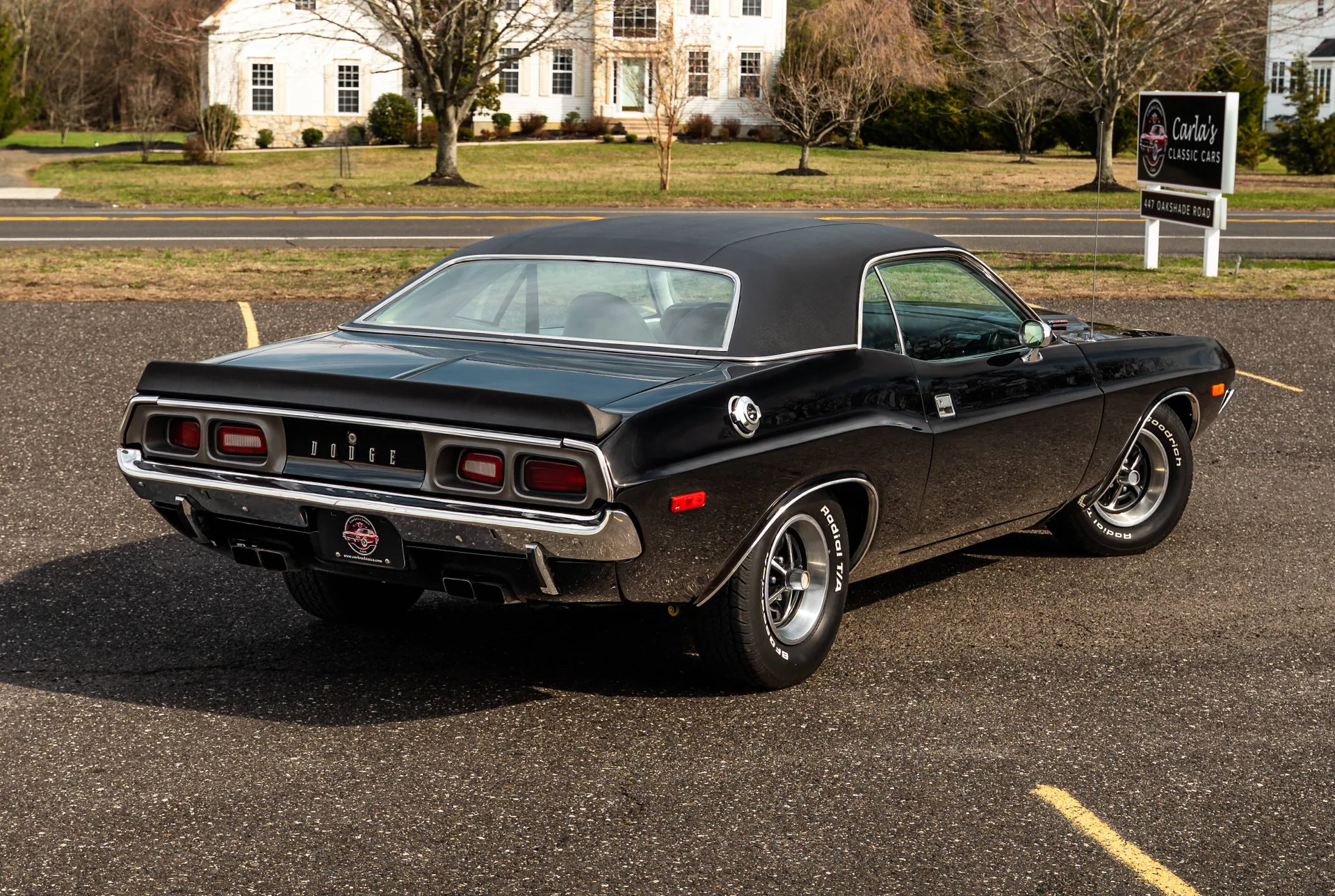 ダッヂページ 1972 Dodge Challenger Black Coupe with Big Block Mopar Power