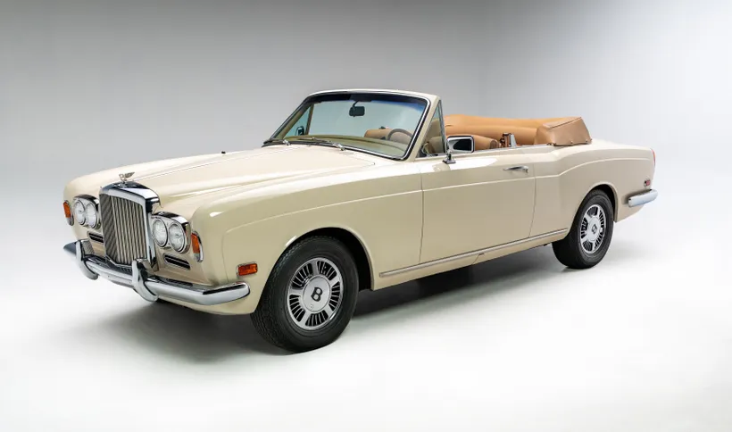 ミニカー 1971 Rolls-Royce Corniche Convertible Bentley-Branded 1971 Rolls-Royce Corniche Convertible | Hemmings