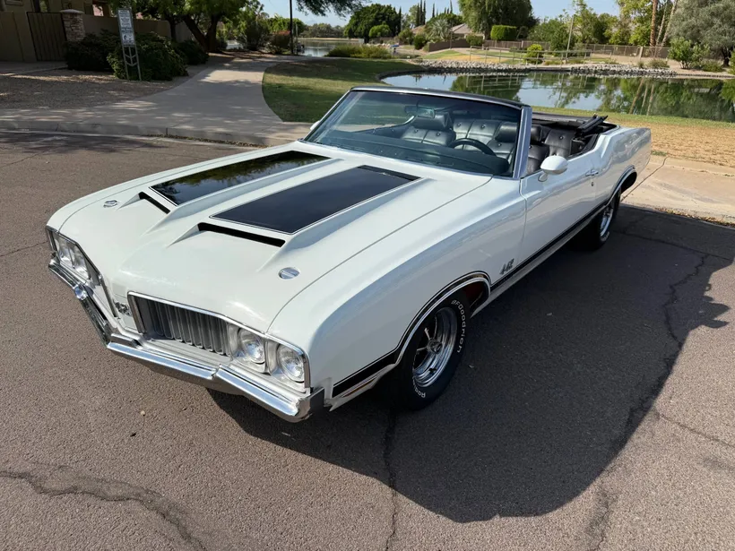 ハペペ Nicely Restored Arizona 1970 Oldsmobile 442 Convertible with
