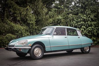 1972 Citroen DS21 * 2.2-Liter Inline-Four Engine Paired w/4-Speed Semiautomatic Transaxle