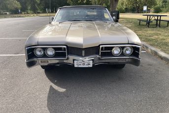 Repainted 1967 Oldsmobile Delmont 88 Convertible With a 425 V8
