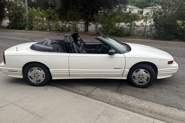 No-Reserve 1992 Oldsmobile Cutlass Supreme Convertible