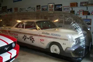 1964 Mercury Comet 4H23F526788 Wimbledon White Red