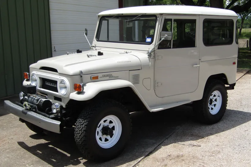 FJ40126812