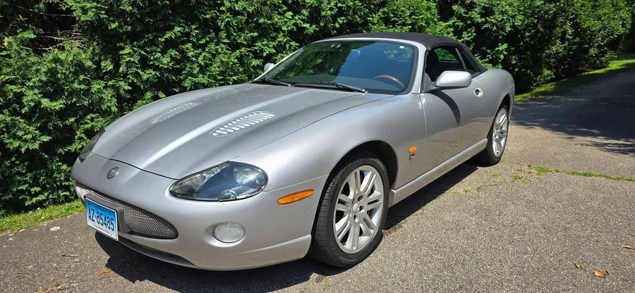 2005 Jaguar XKR