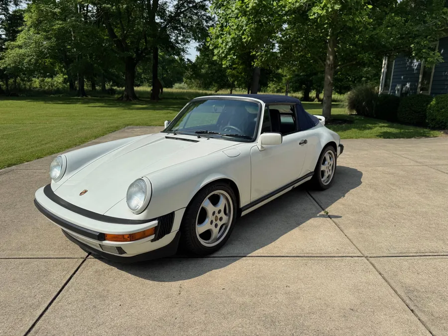 1988 Porsche 911 Carrera (C2)