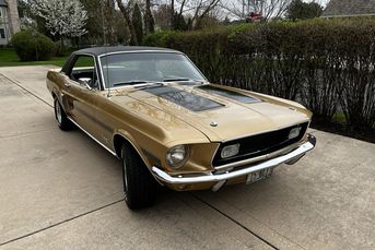 1968 Ford Mustang California Special GT/CS w/Hood Blackout & Black Vinyl Top
