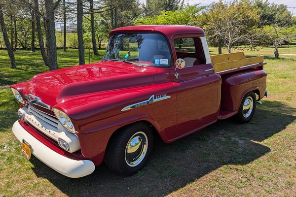 1958 Chevrolet Apache Stepside - 7,500 miles on entire build!