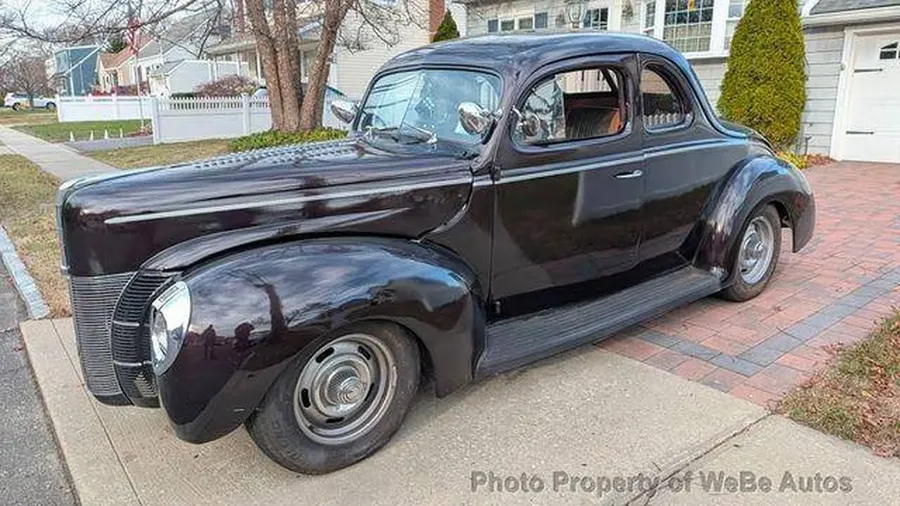 1940 Ford Deluxe