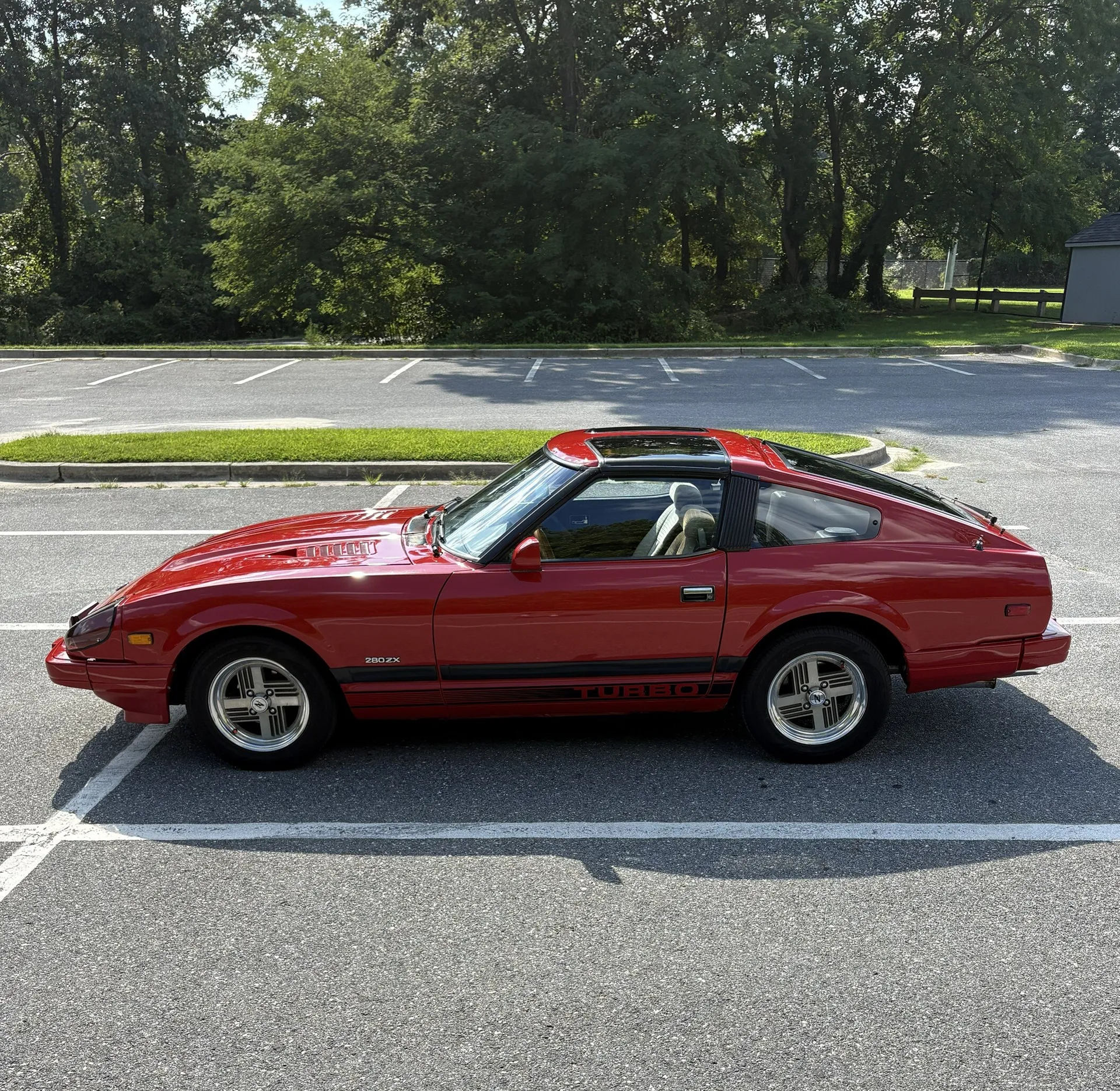 1983 Datsun 280ZX with Inline 6-Cylinder L2.8ET MFI Turbo SOHC