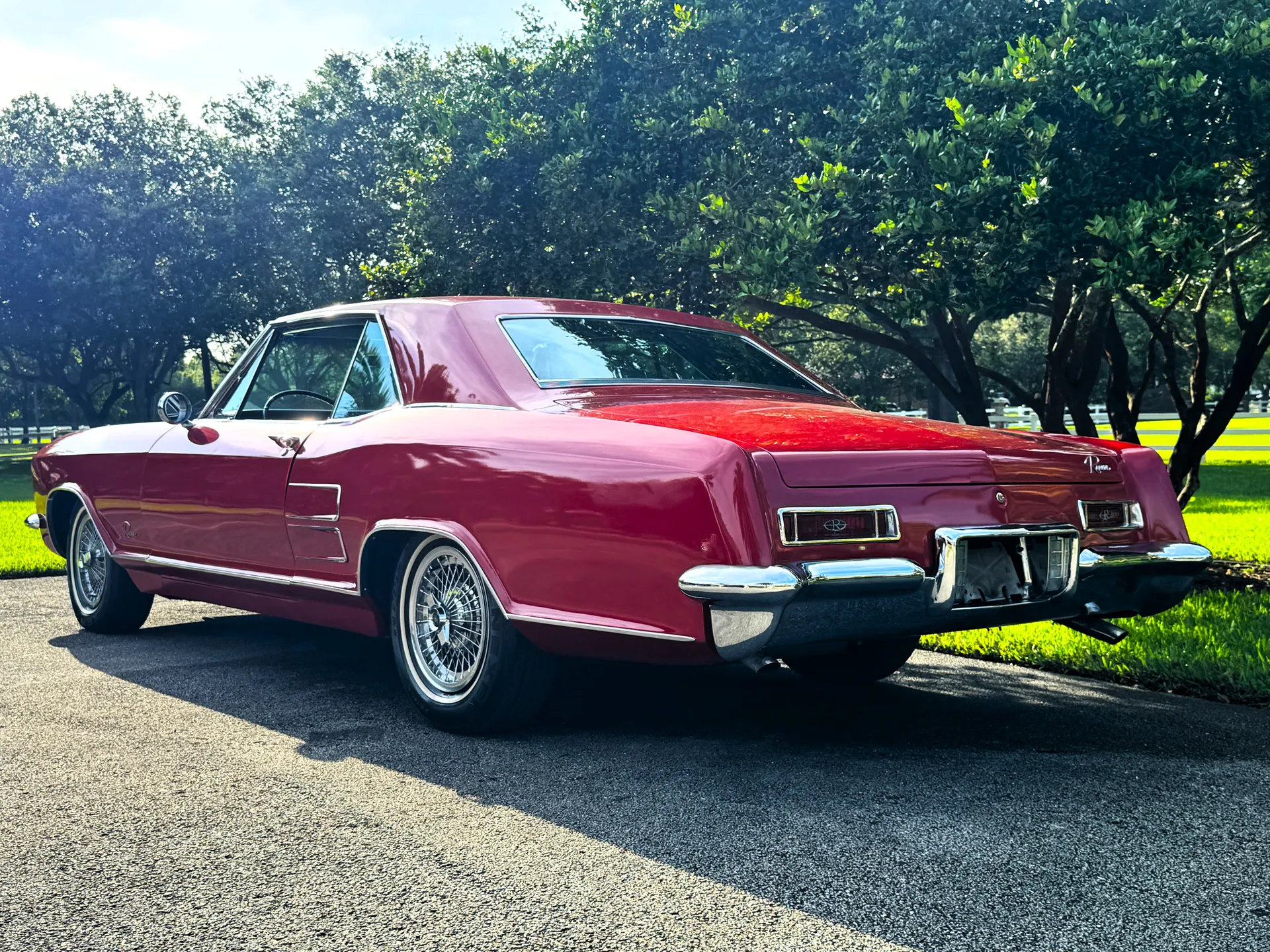 1964 Buick Riviera Coupe 425ci Wildcat 465 V8 • Automatic